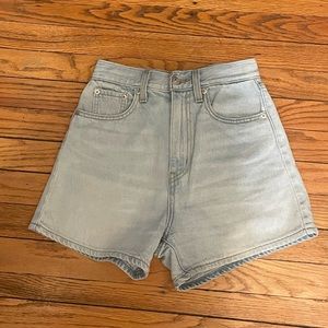 Levi’s High Loose Short